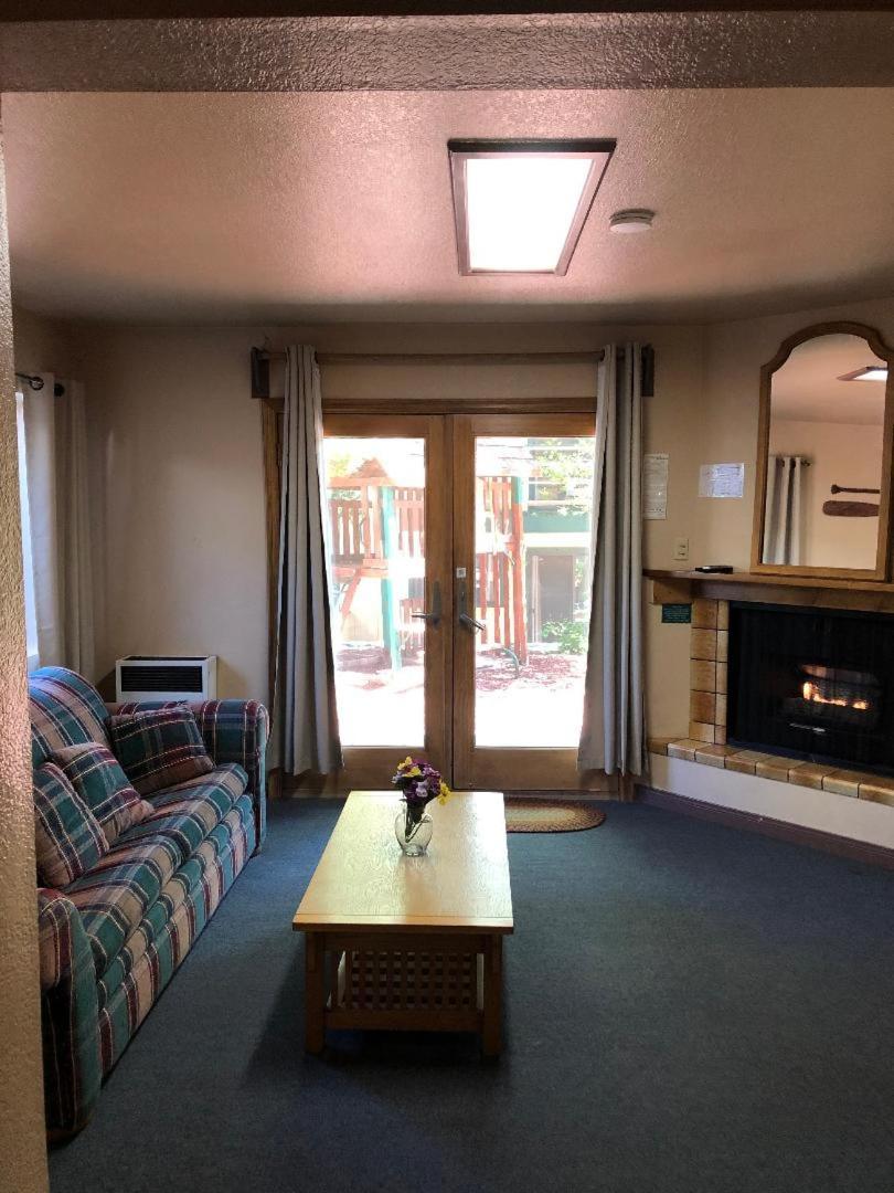 Big Bear Lake Front Lodge Exterior foto